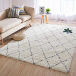 White Geometric Pattern Shaggy Rugs