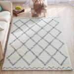 White Geometric Pattern Shaggy Rugs - Image 3